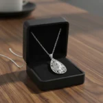 Teardrop Jesus necklace silver